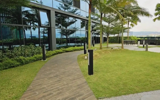 Eaton Residence by crystal