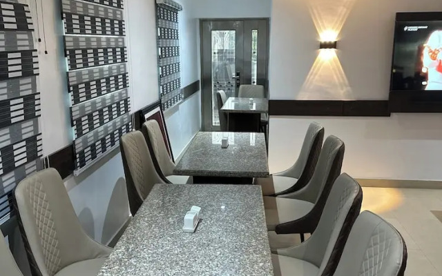 Foramot Suite
