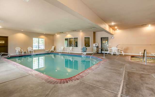 Comfort Inn & Suites Galt - Lodi North