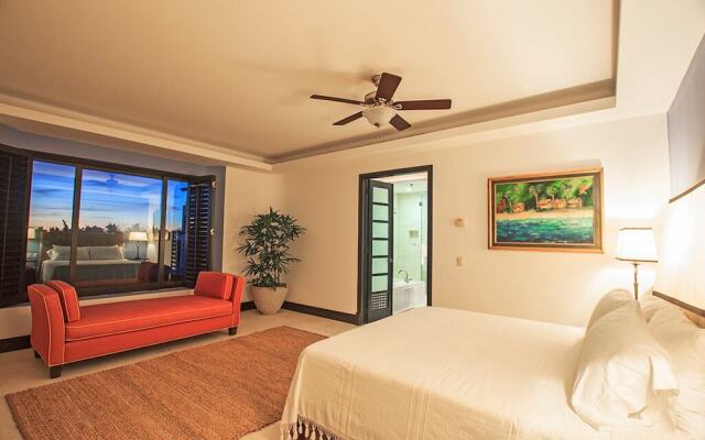 Luxurious 3 Bedroom Condo