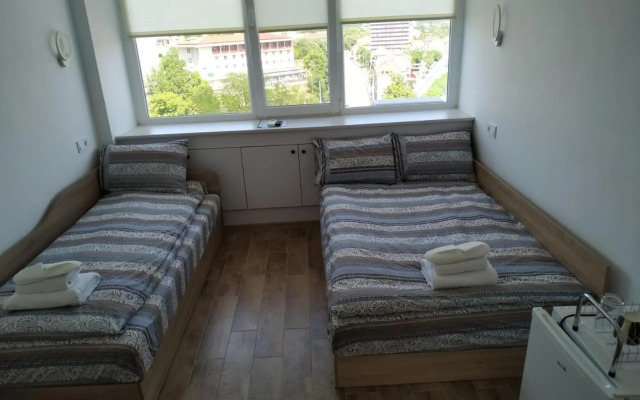 Top Center Nice View Studio