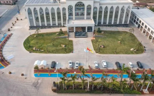 Shadian Hotel