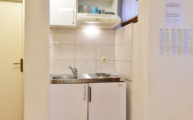 Apt Lavender on Nincevica St-1 BR Apt