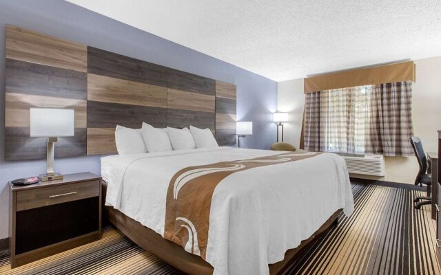 Quality Inn Airport-Near Uptown