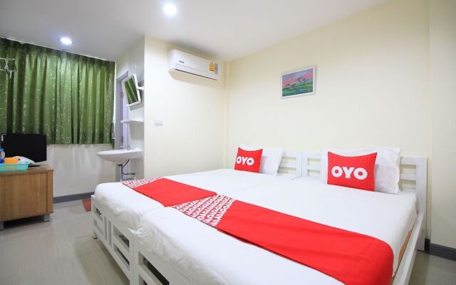 OYO 439 Bed and Bus Hotel