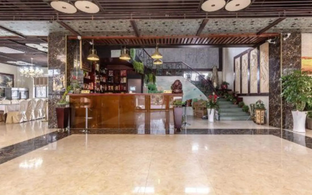 Julong Hotel