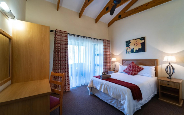 Gooderson Monks Cowl Golf Resort