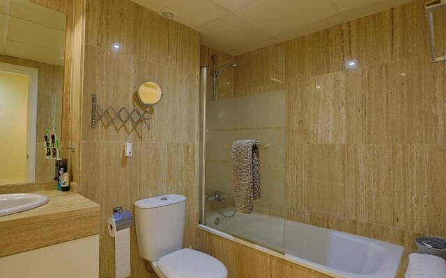 R25 Modern bright 2 bedroom apartment