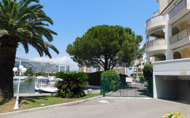 T2 Calypso climatisé piscine parking