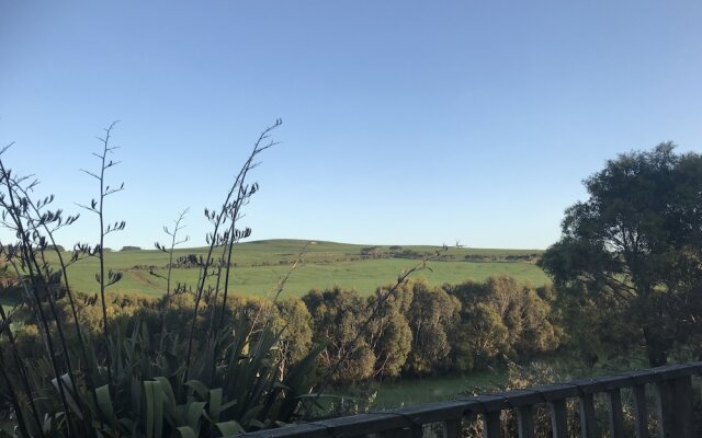 Hill's Creek Holiday Home