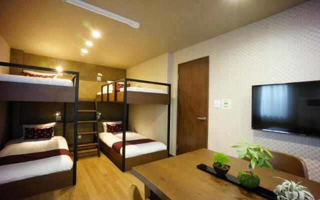 Rona Hotel