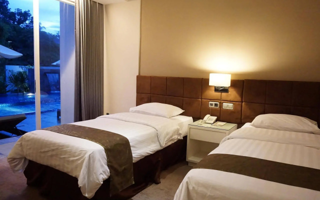 Grand Kecubung Hotel