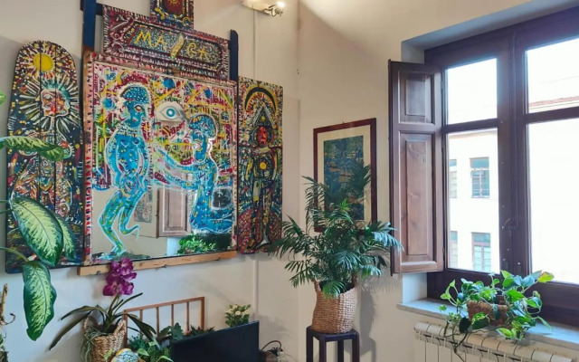 Anna's Home in Historical Center