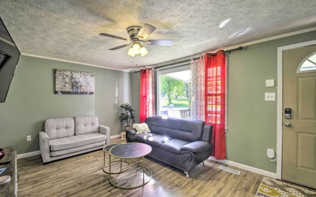 Dog-friendly Fayetteville Home w/ Hot Tub!