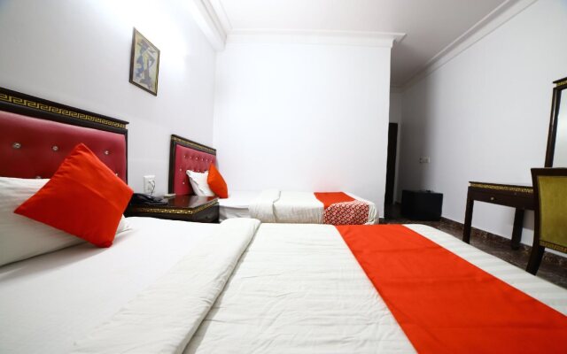 Hotel Revels Plum