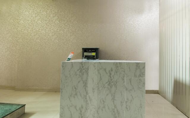 Hotel Aura Inn by OYO Rooms
