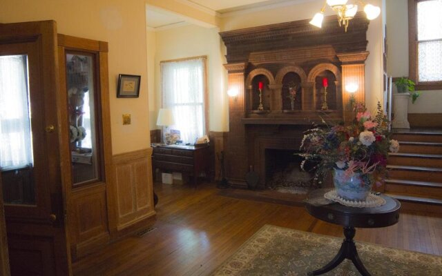 Lehmann House Bed & Breakfast