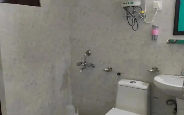 Hotel Devine Point by ADB Rooms