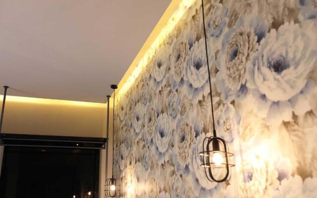 4 Seasons Luxury Apartments