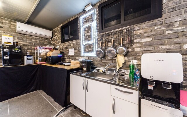 Bucheon Boutique Donkey Hotel