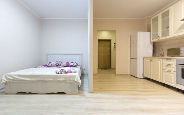 Apartments Green FOX on Embankment Privolzhskogo Zatona,  20G