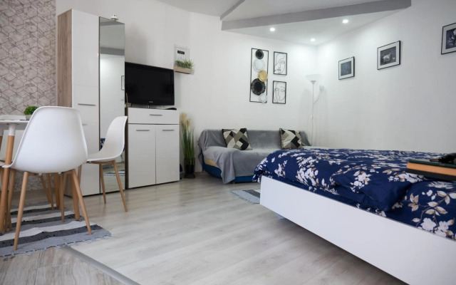 Melion Historical Center Apartment