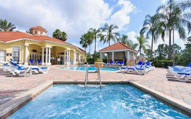 Spacious Emerald Escape - 12 Mins to Disney