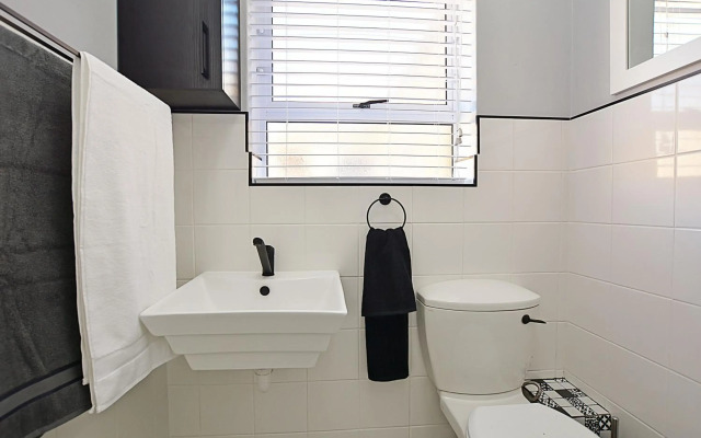 Modern Studio Apartment in Blouberg