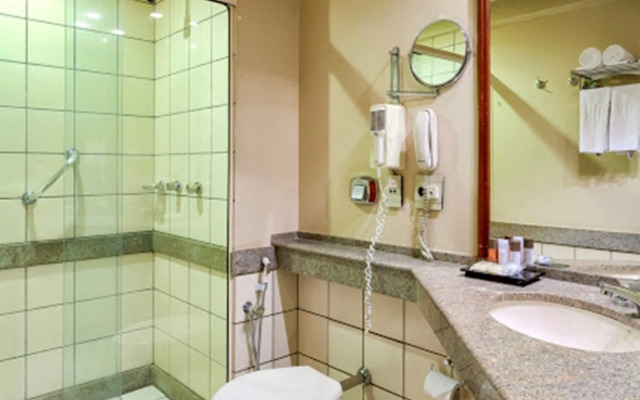 Golden Tulip Goiania Address
