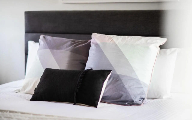 Silvertop Apartment