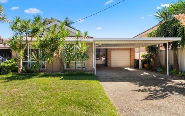 Sandy Point Road 114 Corlette