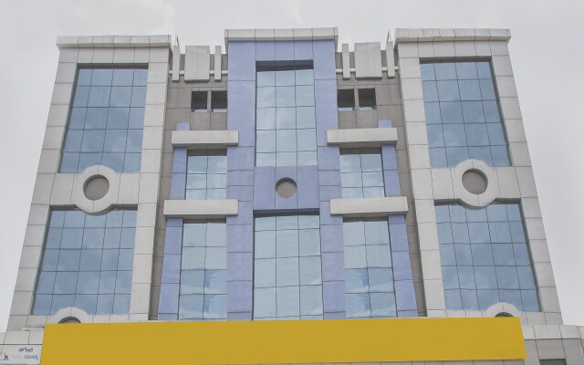 OYO Flagship 983 Hotel Surya Residency