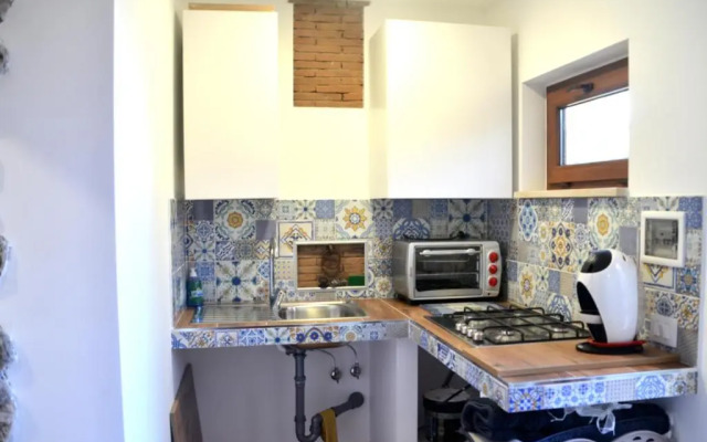 Dog House From Pompei-Amalfi