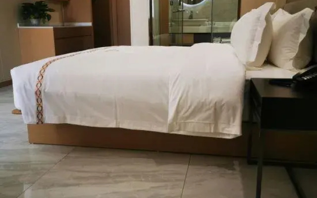 Zhuhai Longhua Select Hotel