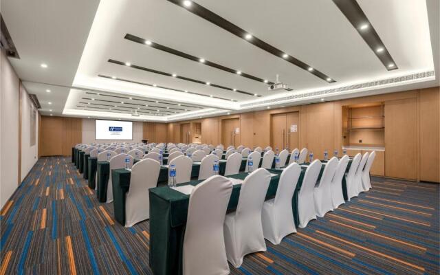 Holiday Inn Express Meishan Dongpo by IHG