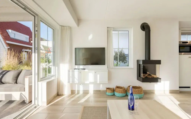Luxurious, Stately Villa With Patio Heater, in a Holiday Park 1km From the Beach