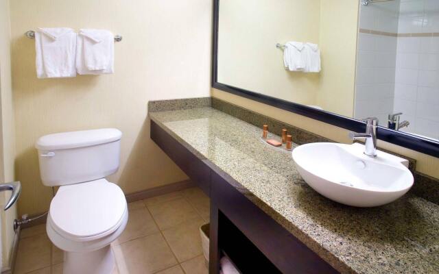 Sandman Hotel & Suites Winnipeg Airport