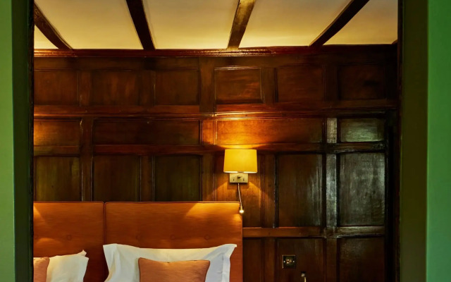 Ockenden Manor Hotel & Spa