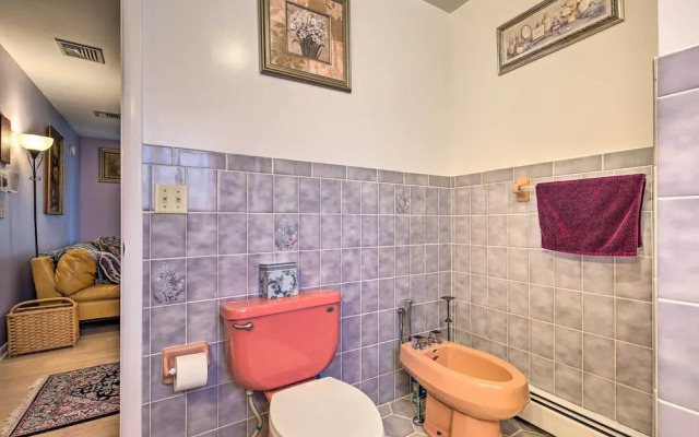 Hopewell Junction Apartment w/ Community Pool