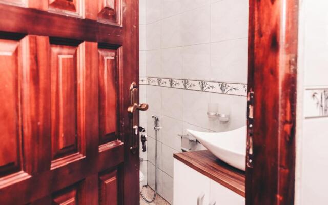 Rozema Eco Villa in Entebbe