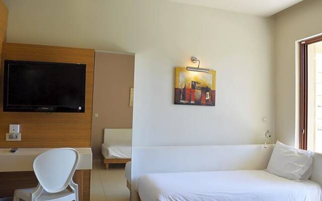 Mythos Beach Resort