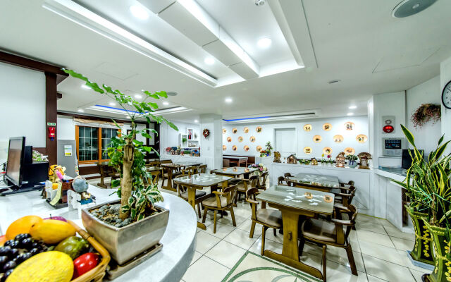 Jungmun JejuHue Pension