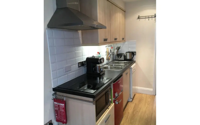 Little Western Spa Brighton Beach Apartment