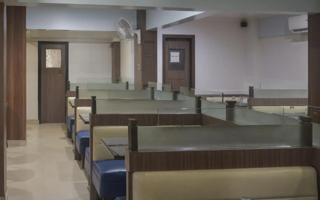 Jaya Mahal by OYO Rooms