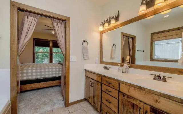 Hickory Hideaway - Communal Pool Access