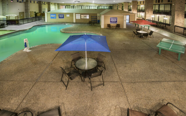 Rodeway Inn & Suites and Conference Center