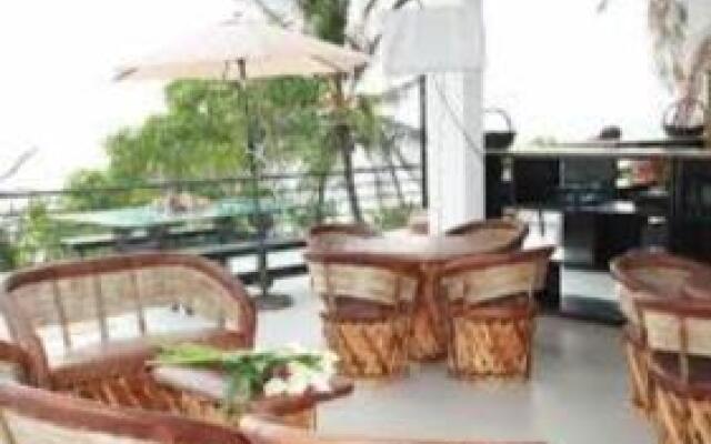 Cocos Camp