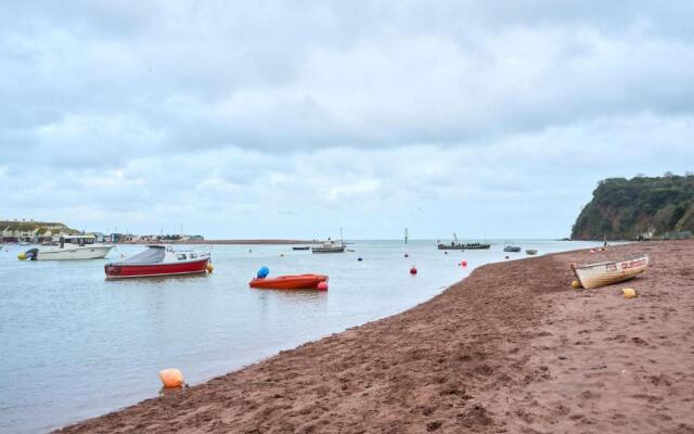 2BD Holiday Apartment in the Heart of Shaldon