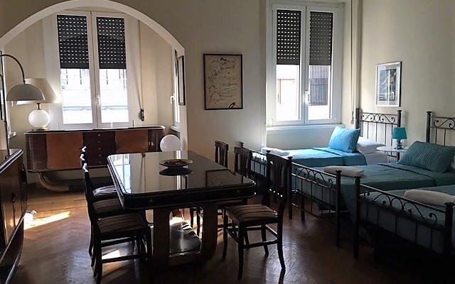 B&B I Am Here - Central Station