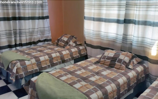 Hotel Rancho Infinito